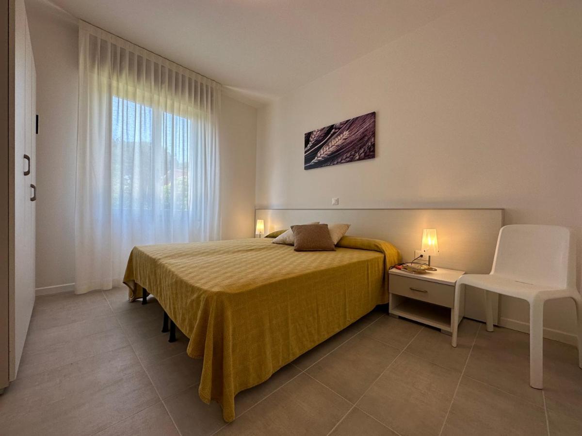 Villa Tre Pini ลินญาโน ซับเบียโดโร ภายนอก รูปภาพ