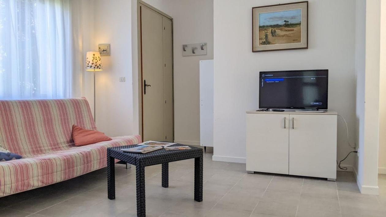 Villa Tre Pini ลินญาโน ซับเบียโดโร ภายนอก รูปภาพ